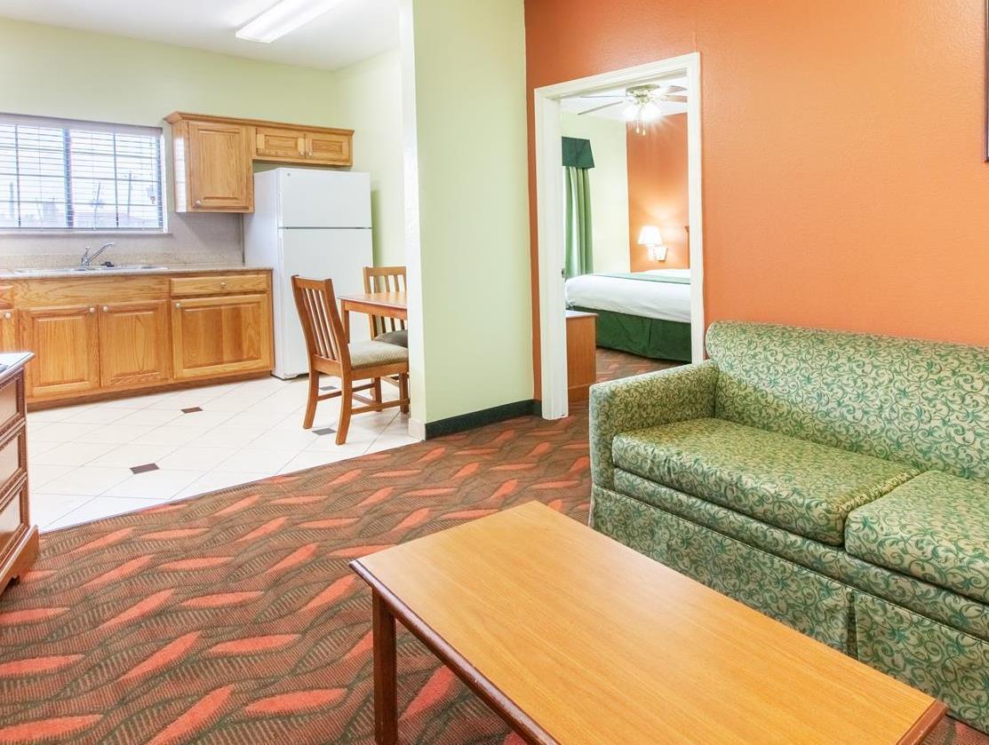 Days Inn & Suites By Wyndham Houston Hobby Airport Exterior foto
